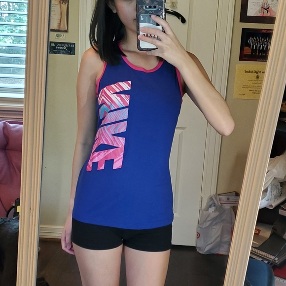 Nike Tank - Picture 3 of 3